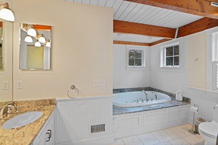 Edgartown, West Tisbury Martha's Vineyard vacation rental - Bathroom