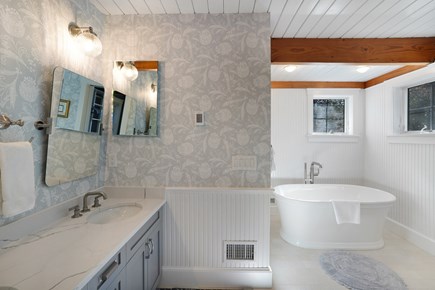 Edgartown, West Tisbury Martha's Vineyard vacation rental - King private ensuite bath