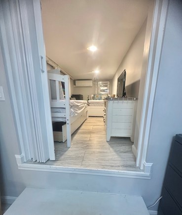 Oak Bluffs Martha's Vineyard vacation rental - Garden Suite Lower Level Twin Beds Room Height 5”6 One Step Up