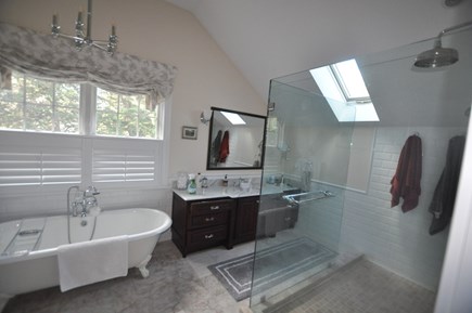 Oak Bluffs Martha's Vineyard vacation rental - Master Bath