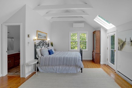 Edgartown Martha's Vineyard vacation rental - Second floor bedroom with ensuite bathroom