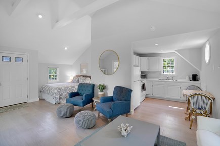 Edgartown Martha's Vineyard vacation rental - Guest house open floor plan