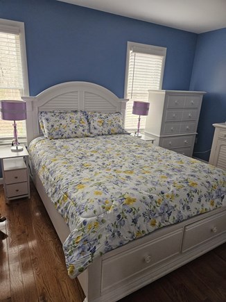 Edgartown Martha's Vineyard vacation rental - Queen bedroom, front of home