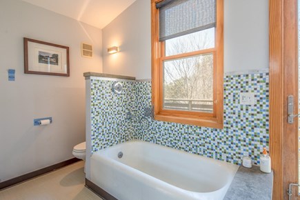 Oak Bluffs - East Chop Martha's Vineyard vacation rental - En suite bathroom