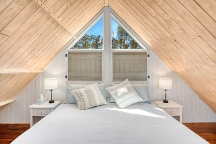 Oak Bluffs Martha's Vineyard vacation rental - Loft with king bed or 2 twins