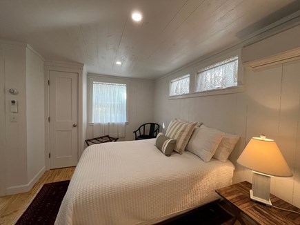 Oak Bluffs, The Historic Copeland District Martha's Vineyard vacation rental - Queen bedroom Ensuite, 1st floor wing