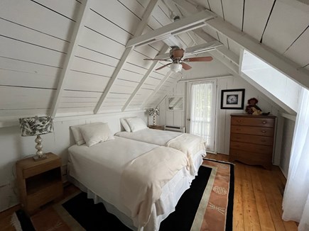 Oak Bluffs, The Historic Copeland District Martha's Vineyard vacation rental - 2nd floor 2 twin bedroom shared suite