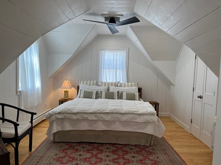 Oak Bluffs, The Historic Copeland District Martha's Vineyard vacation rental - Master King Ensuite, 2nd floor