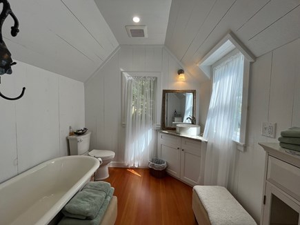 Oak Bluffs, The Historic Copeland District Martha's Vineyard vacation rental - Master King Ensuite with clawfoot tub and hand held shower