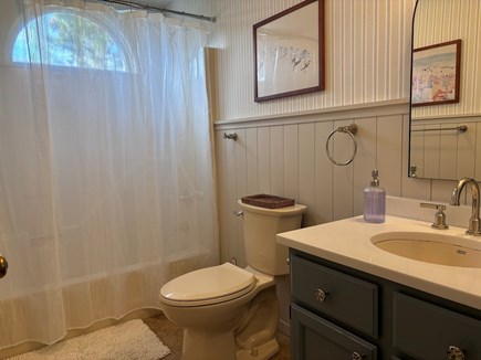 Katama-Edgartown, Katama Martha's Vineyard vacation rental - 2nd Floor Full Bath