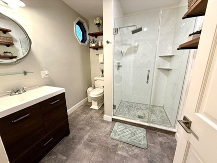 Oak Bluffs Martha's Vineyard vacation rental - 2nd Floor shared full bath