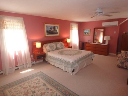 Edgartown Martha's Vineyard vacation rental - Upstairs primary ensuite