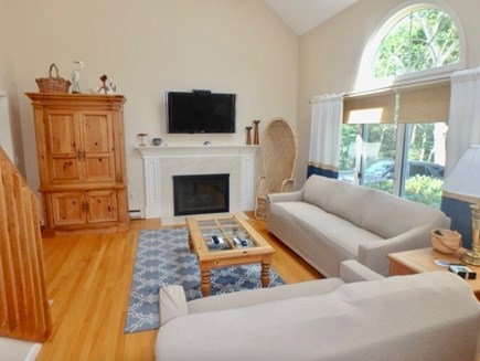 Edgartown Martha's Vineyard vacation rental - Large and light filled living room with A/C