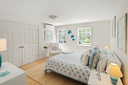 Edgartown Martha's Vineyard vacation rental - First floor bedroom with queen bed