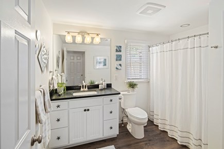 Edgartown Martha's Vineyard vacation rental - First floor bathroom with tub & shower combination