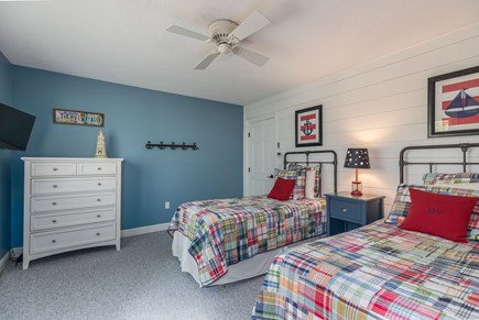 Edgartown, Island Grove Martha's Vineyard vacation rental - Bedroom # 3 with Two Twin Beds and TV