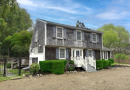 Edgartown Martha's Vineyard vacation rental - Front of home with circular driveway