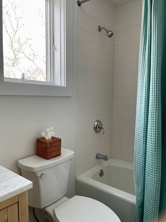 West Tisbury, Lambert's Cove Beach Martha's Vineyard vacation rental - 2nd Floor Shared Bath