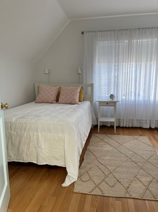 West Tisbury, Lambert's Cove Beach Martha's Vineyard vacation rental - 2nd Floor - Full Size Bed - small bedroom