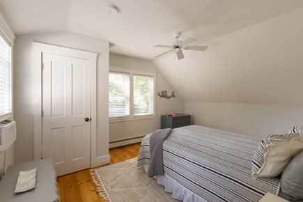 Oak Bluffs Martha's Vineyard vacation rental - Upstairs queen bedroom