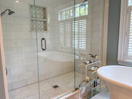 Oak Bluffs Martha's Vineyard vacation rental - BR1 King with En Suite, Shower and Tub