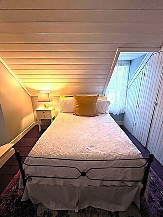 Oak Bluffs, Copeland/In Town Martha's Vineyard vacation rental - 2nd floor purple Double bedroom