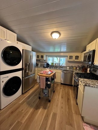 Oak Bluffs, Copeland/In Town Martha's Vineyard vacation rental - Kitchen w stainless steel-appliance gas stove -washer/dryer,