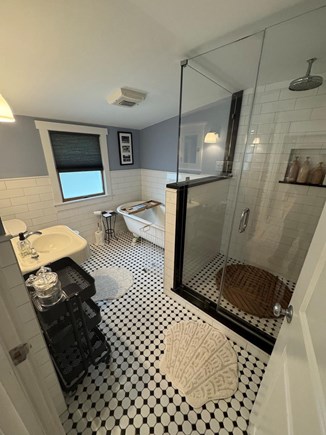 West Tisbury Martha's Vineyard vacation rental - Upstairs full bathroom