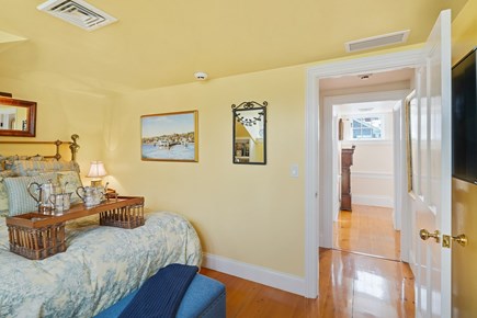 Edgartown Village Martha's Vineyard vacation rental - 2nd floor guest