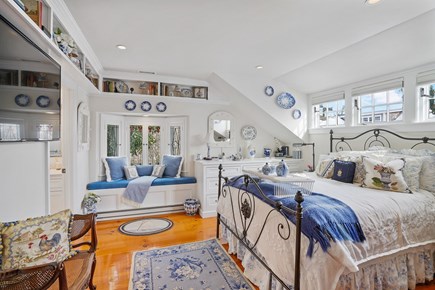 Edgartown Village Martha's Vineyard vacation rental - Primary king en-suite