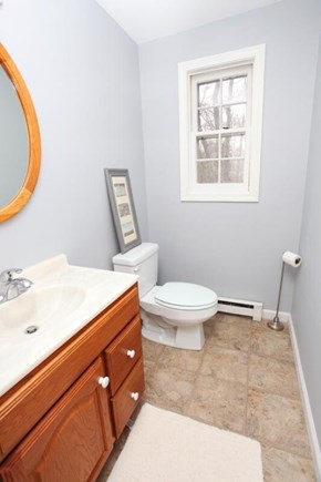 Oak Bluffs Martha's Vineyard vacation rental - Downstairs half-bath