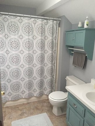 Oak Bluffs Martha's Vineyard vacation rental - Upstairs full bath
