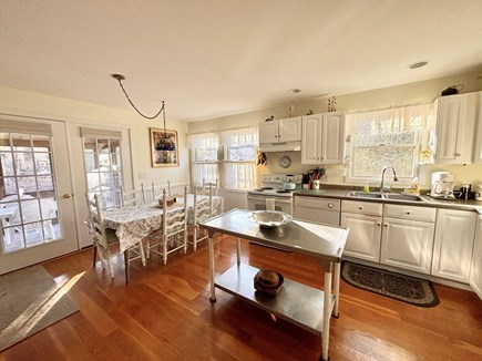 Oak Bluffs Martha's Vineyard vacation rental - Bright open sunny kitchen