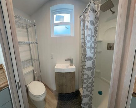 Oak Bluffs Martha's Vineyard vacation rental - Bathroom