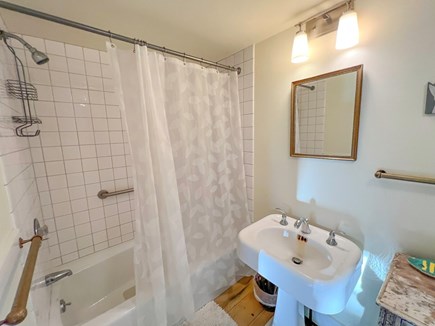 Oak Bluffs Martha's Vineyard vacation rental - Hall Bath with Tub Shower Combo, First Floor