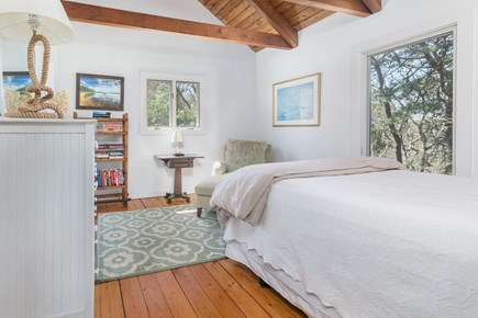 Oak Bluffs, Sengekontacket Martha's Vineyard vacation rental - Second floor bedrom