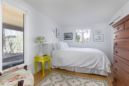Oak Bluffs, Sengekontacket Martha's Vineyard vacation rental - Lower level bedroom