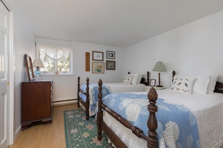Oak Bluffs, Sengekontacket Martha's Vineyard vacation rental - Lower level bedroom