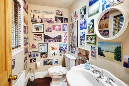 Edgartown Martha's Vineyard vacation rental - Powder Room