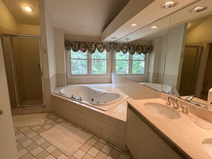 Vineyard Haven Martha's Vineyard vacation rental - Primary bath