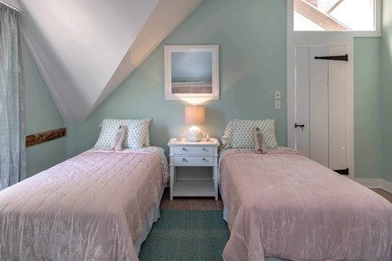 Edgartown Martha's Vineyard vacation rental - Bedroom with twins
