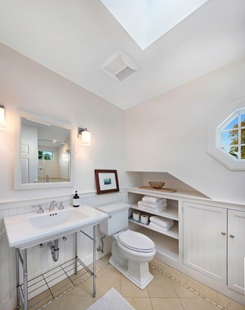 Edgartown Martha's Vineyard vacation rental - BR4 Ensuite, Shower, Second Floor