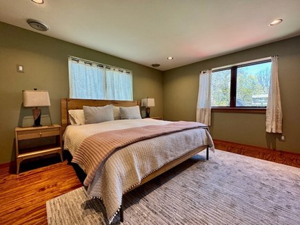 Vineyard Haven Martha's Vineyard vacation rental - King bed ensuite upstairs