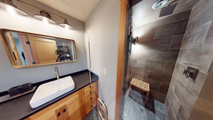 Vineyard Haven Martha's Vineyard vacation rental - Glass shower