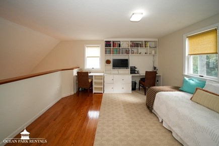 Oak Bluffs Martha's Vineyard vacation rental - Loft Area with single bed