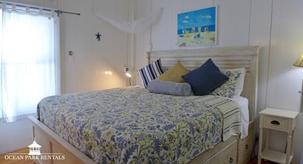 Oak Bluffs, Ocean Park Martha's Vineyard vacation rental - First Floor Bedroom King Bed