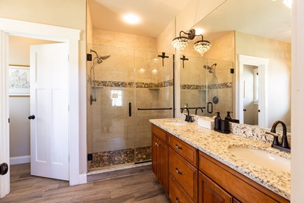 Vineyard Haven Martha's Vineyard vacation rental - En-suite bathroom