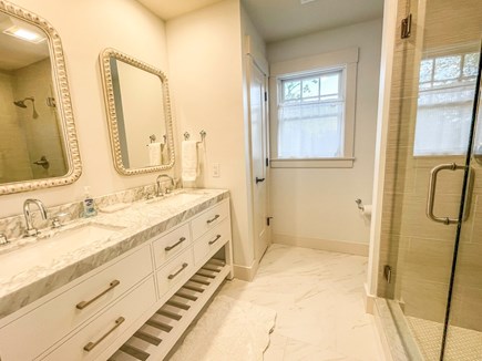 Downtown Edgartown Martha's Vineyard vacation rental - King Ensuite, Shower