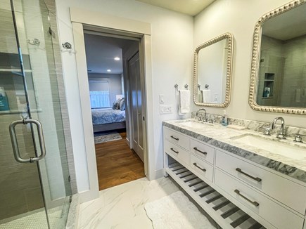 Downtown Edgartown Martha's Vineyard vacation rental - BR1 King Ensuite, Shower