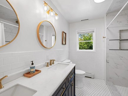Oak Bluffs Martha's Vineyard vacation rental - Master bathroom.